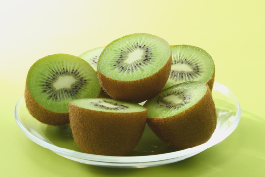 The Complete Guide to Organic Kiwi: Nutrition, Health Benefits, and Recipes